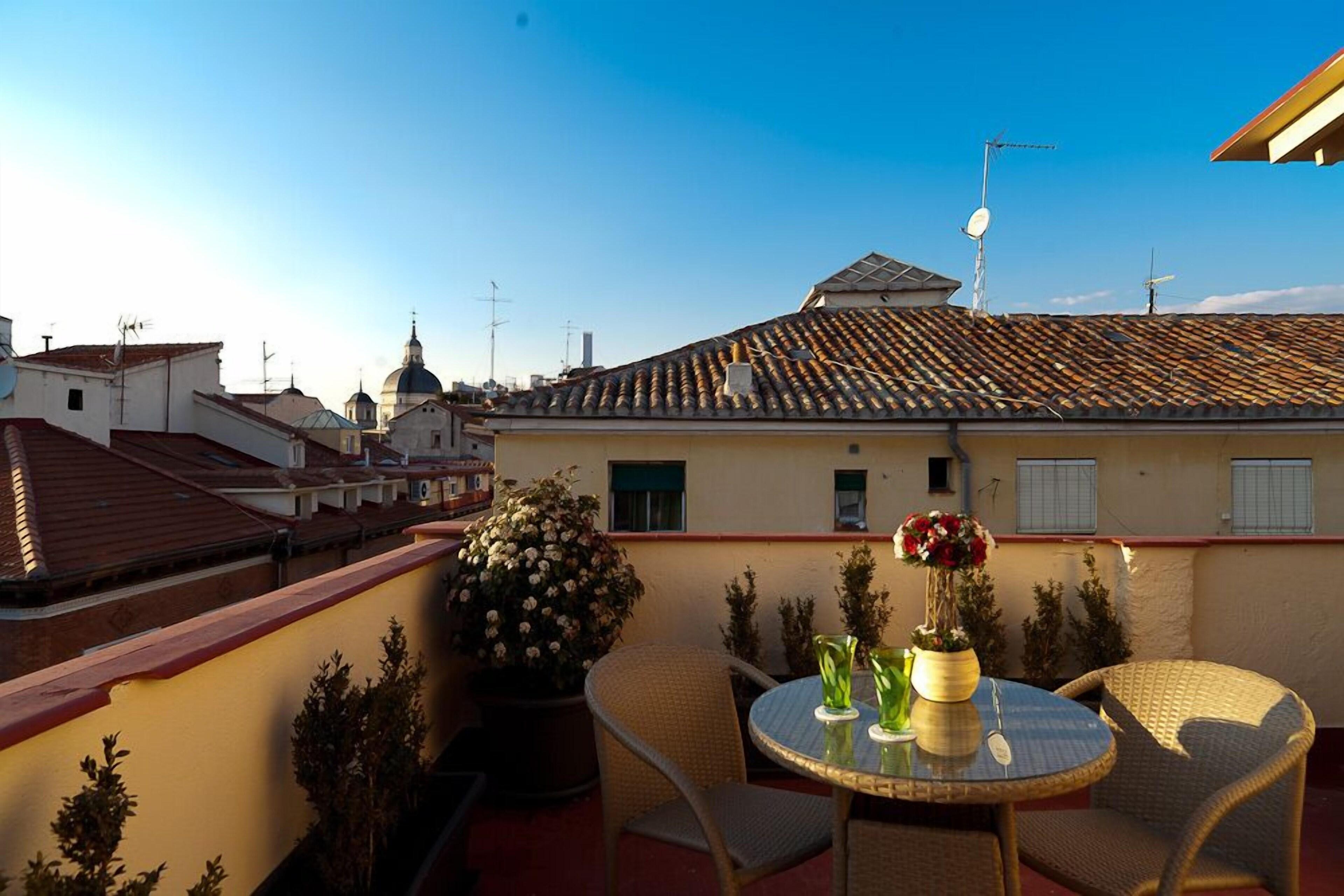 Thc Tirso Molina Hostel — Photos 3